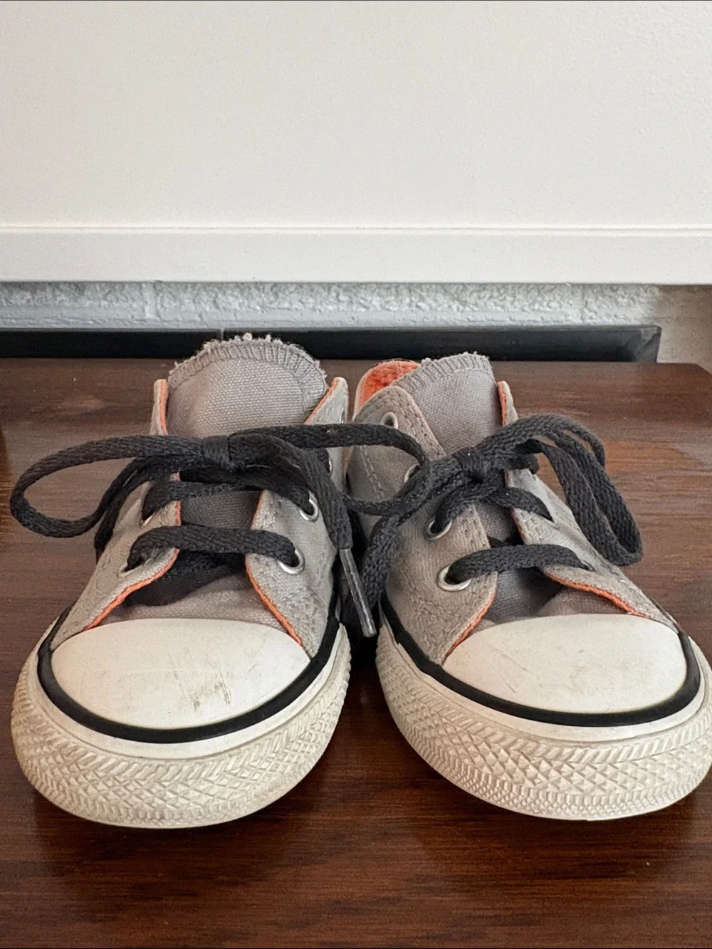 CONVERSE Chuck Taylor All Star Double Tongue Size 8 Grey Hawaiian Print